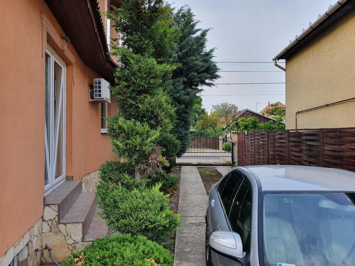 Airport Luxury Apartman 42 Vecses Exterior photo