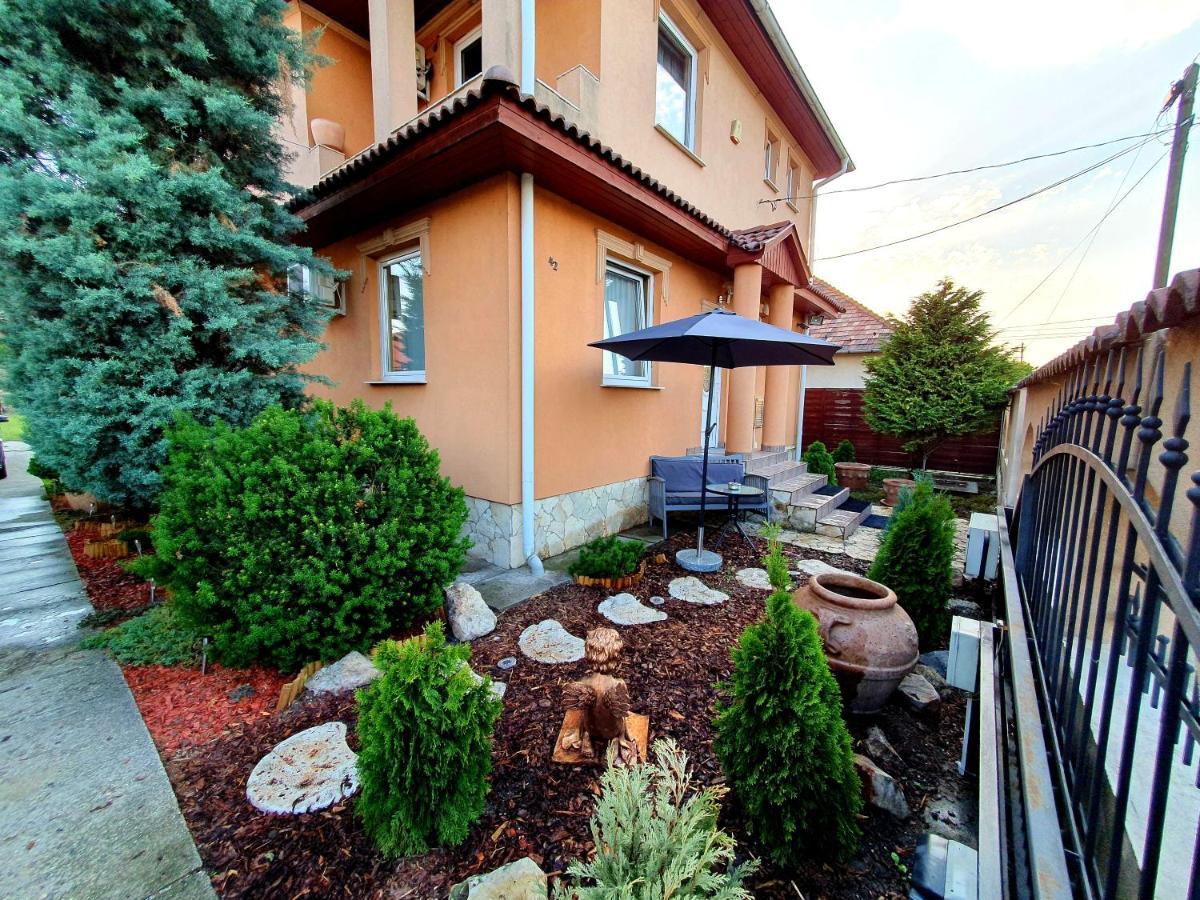 Airport Luxury Apartman 42 Vecses Exterior photo
